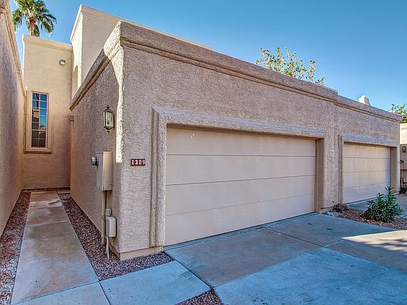 3rd image of 1309 W Coral Reef Dr