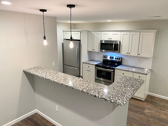 2nd image of 713 Lorene Cir #3