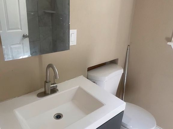 3rd image of 1226 Market St Unit 2
