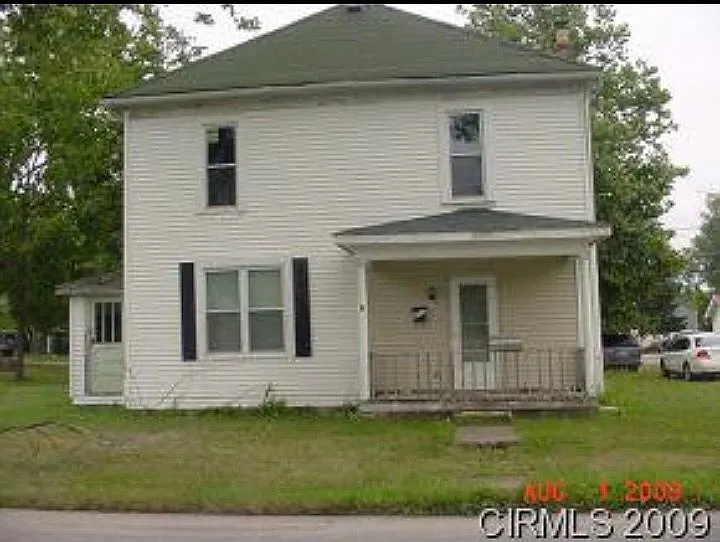 902 N Cherry St photo 1