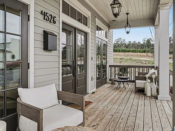 4th image of 4526 Village Green Way