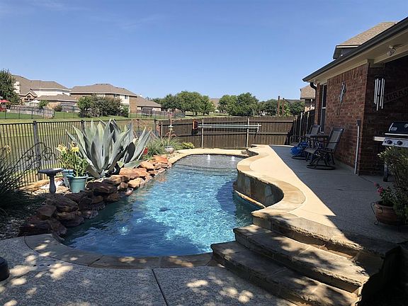 2nd image of 5421 Old Blush Dr
