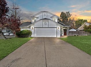 7001 Castle Creek Way, Rio Linda, CA 95673