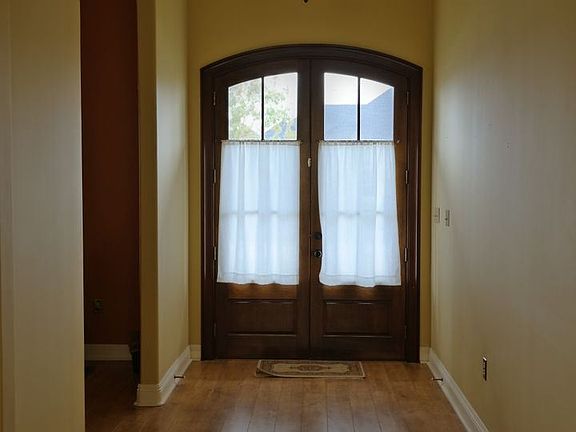4th image of 2415 Fox Hollow St