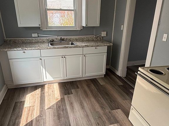 3rd image of 519 17th St NW