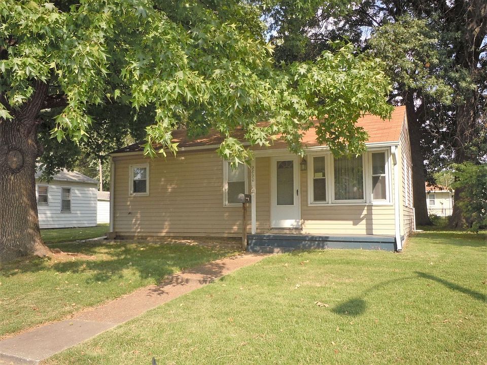 1st image of 2820 Warren Ave