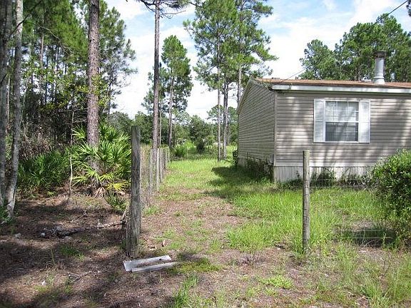 3rd image of 1065 Lancewood St
