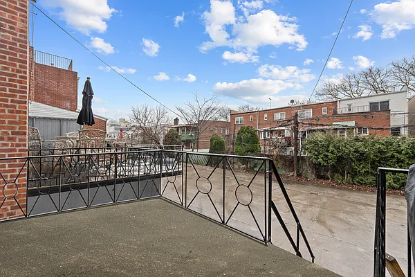 Sold by 5 Boro Realty Corp | media 15