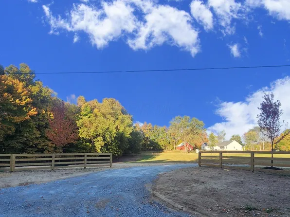 3343 Hayes Rd, Granville, OH 43023