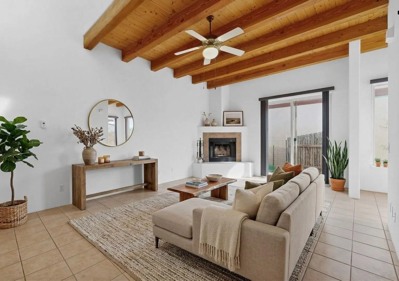 3 bed, 2186 sqft, $2,900 — Photo 4