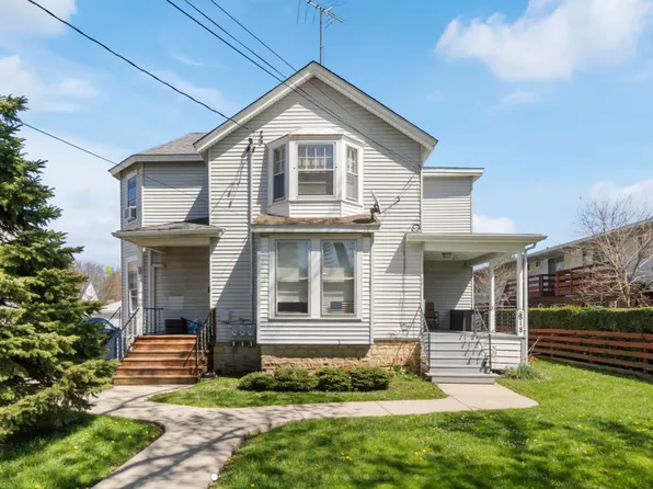 820 Clay St #0, Woodstock, IL 60098