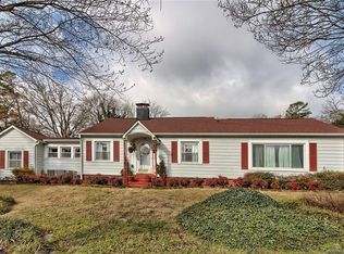 2228 Barringer Dr, Charlotte, NC 28208