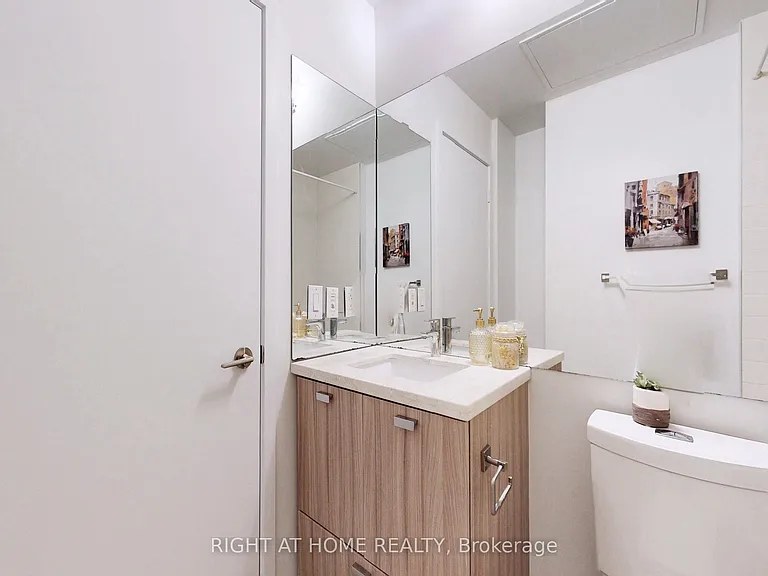 290 Adelaide St W #3603 — Photo 15