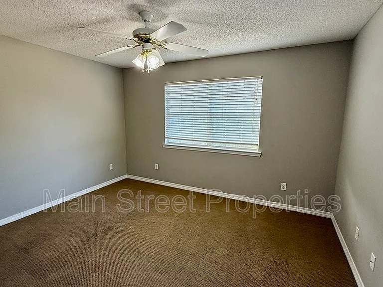 2121 Pin High Dr — Photo 24