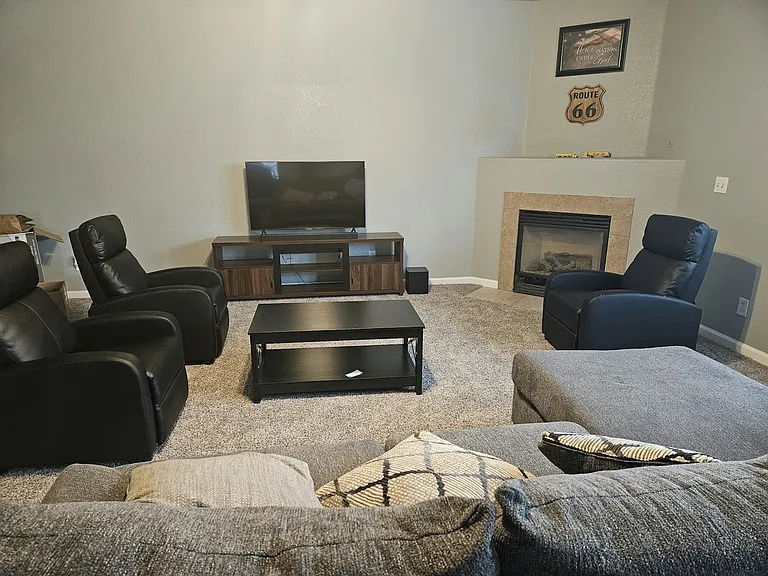 1595 Ronnie Ct — Photo 5