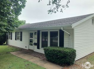 1266 Rock Island Ave, Galesburg, IL 61401