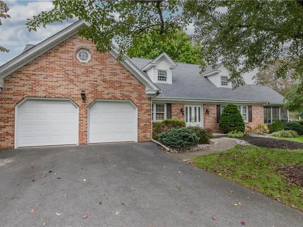 1440 Dartmouth Dr, Bethlehem, PA 18017