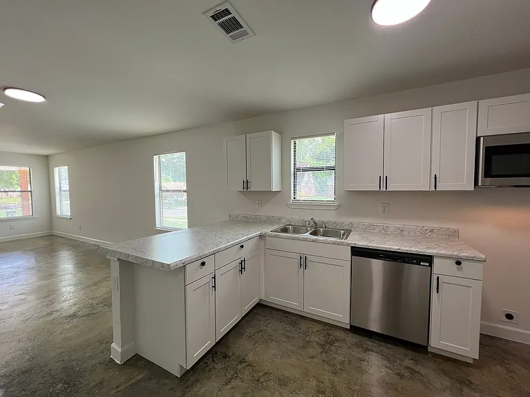 3701 Glenburee Cv — Photo 5