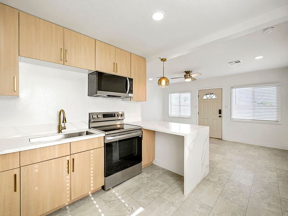 1st image of 1934 Stanford St #B
