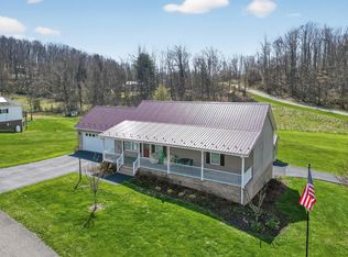 108 Brooke St, Chilhowie, VA 24319