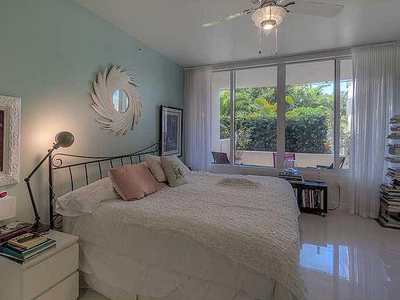 5th image of 2155 Washington Ct APT 107