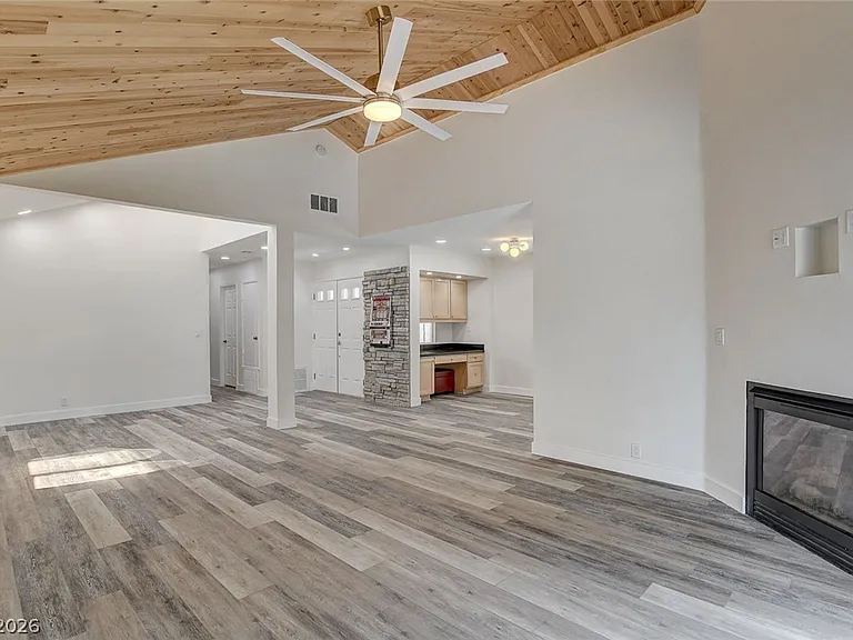 2999 Bel Air Dr — Photo 13