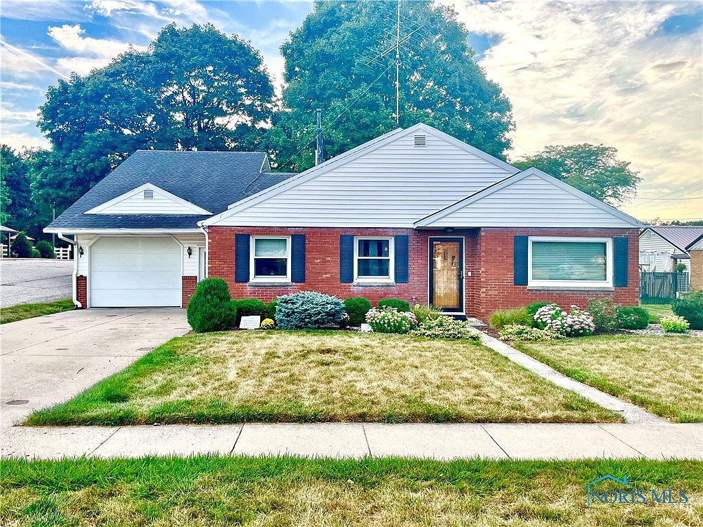 323 N Michigan Ave, Edgerton, OH 43517 Zillow