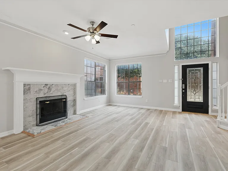14625 Windsor Ct — Photo 14