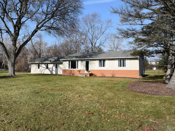 801 Hannah Dr, Troy, MI 48085