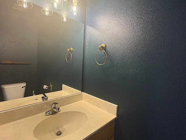 450 Midway Rd #15 — Photo 20