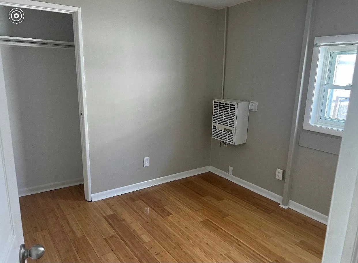 1 bed, $1,200 — Photo 1