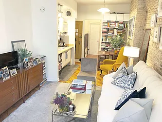 Rented by New York Manhattan Real Estate Incorporated