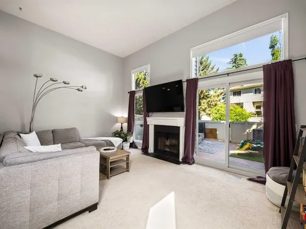 723 Queenston Ter SE, Calgary, AB T2J 6H5