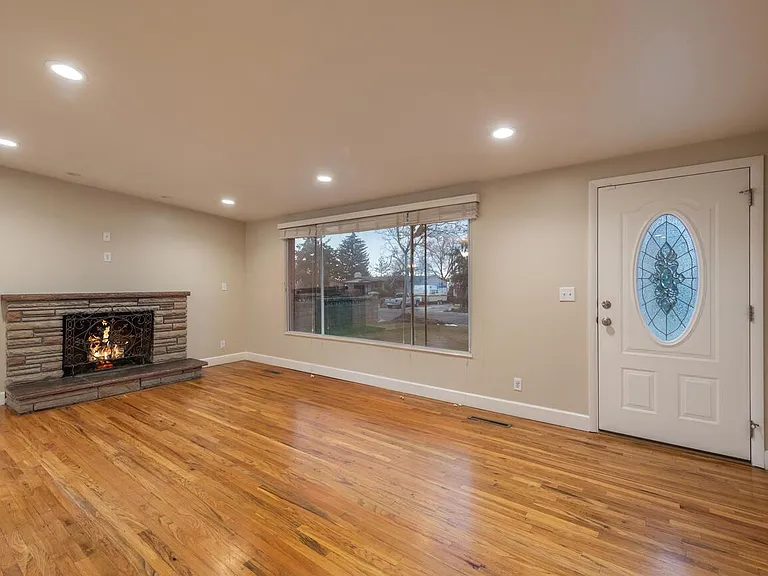 4327 S 2900 E — Photo 5