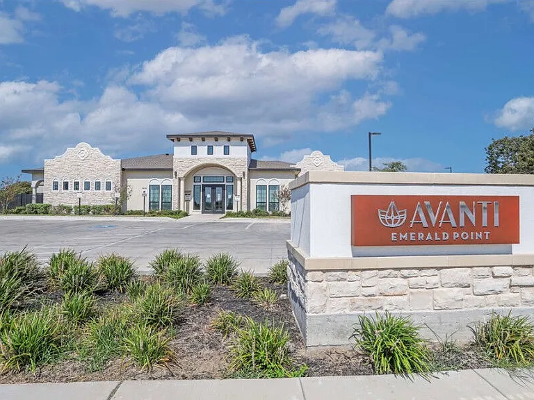 Avanti at Emerald Point Apartments — Photo 1