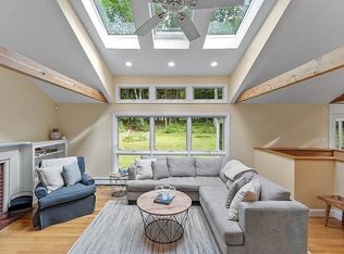 332 Russell St, Carlisle, MA 01741