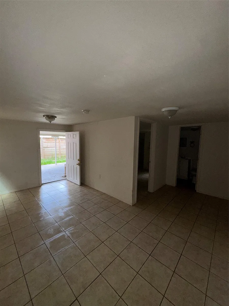 Building Photo - 2501 Truxillo St #B