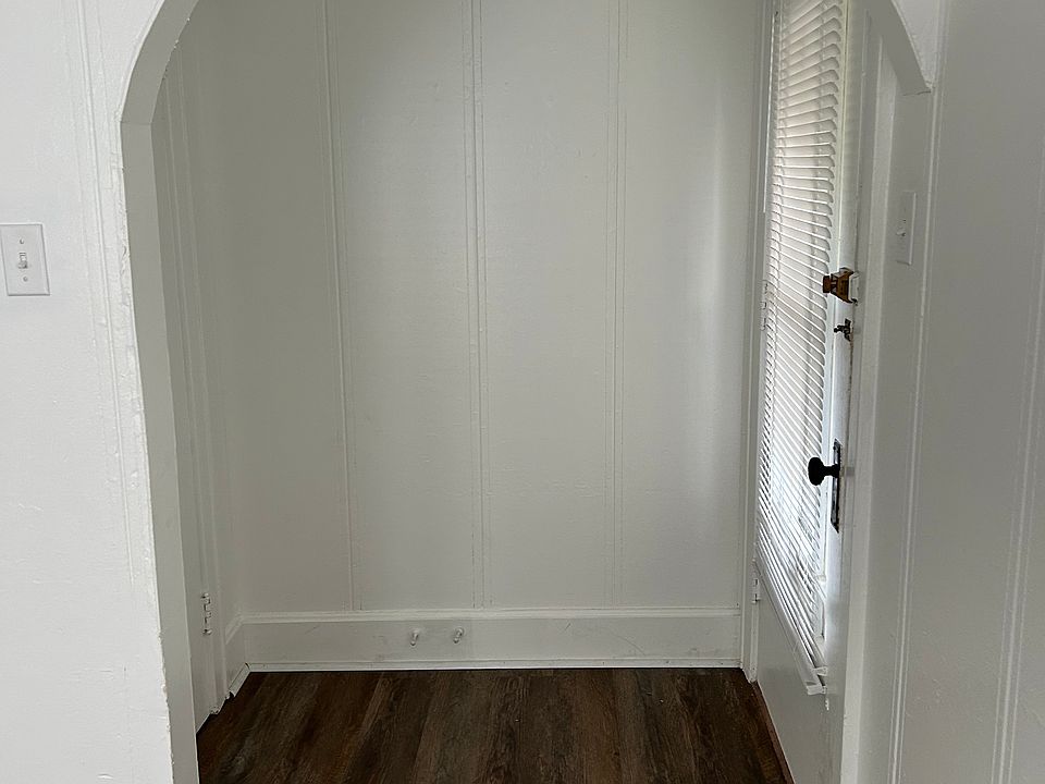 1st image of 305 6th St #2
