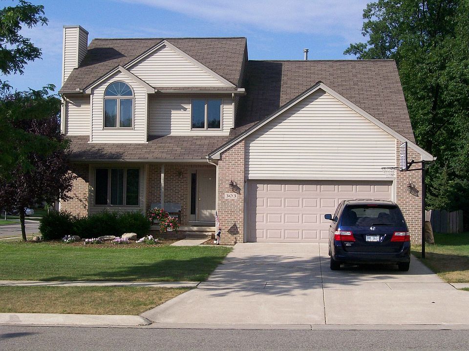 1st image of 303 Rosebud Ln