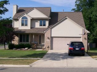 303 Rosebud Ln, Saline, MI 48176