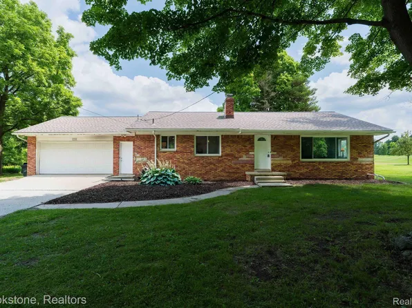 2295 S Hadley Rd, Ortonville, MI 48462