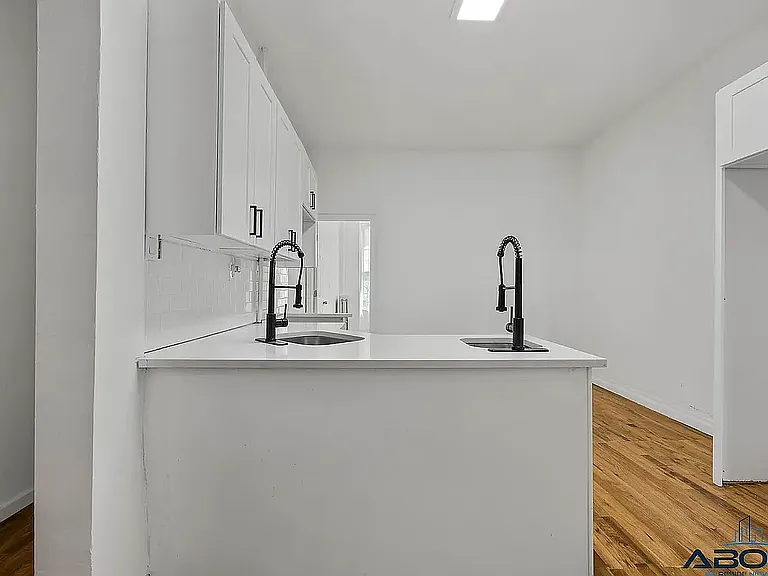 297A Pulaski St #2C — Photo 5