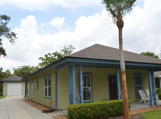 1090 Jasmine St, Atlantic Beach, FL 32233