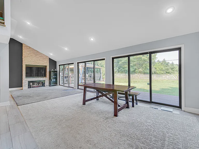 23327 N Wildwood Ln — Photo 6