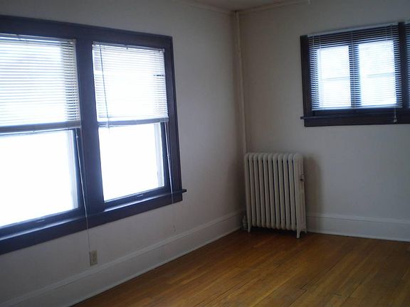 2nd image of 1516 Grand Ave