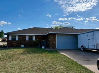 5801 Cedar Ridge Dr, Enid, OK 73703