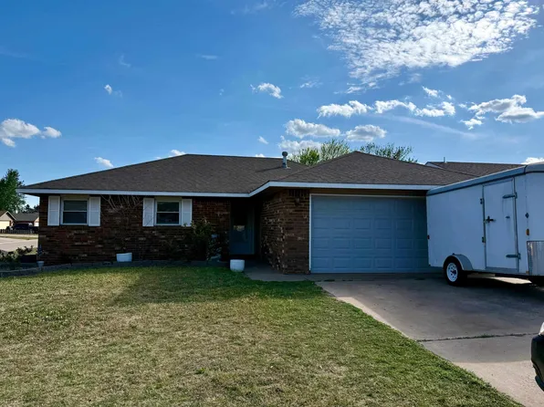 5801 Cedar Ridge Dr, Enid, OK 73703