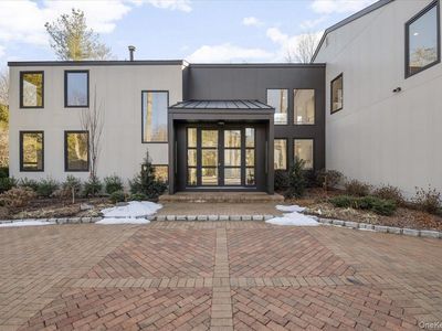 26 Windemere Way, Woodbury, NY, 11797