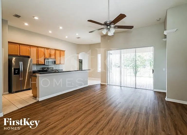 11737 Summer Springs Dr — Photo 4