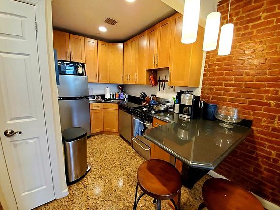 2nd image of 154 W 75th St APT 2A